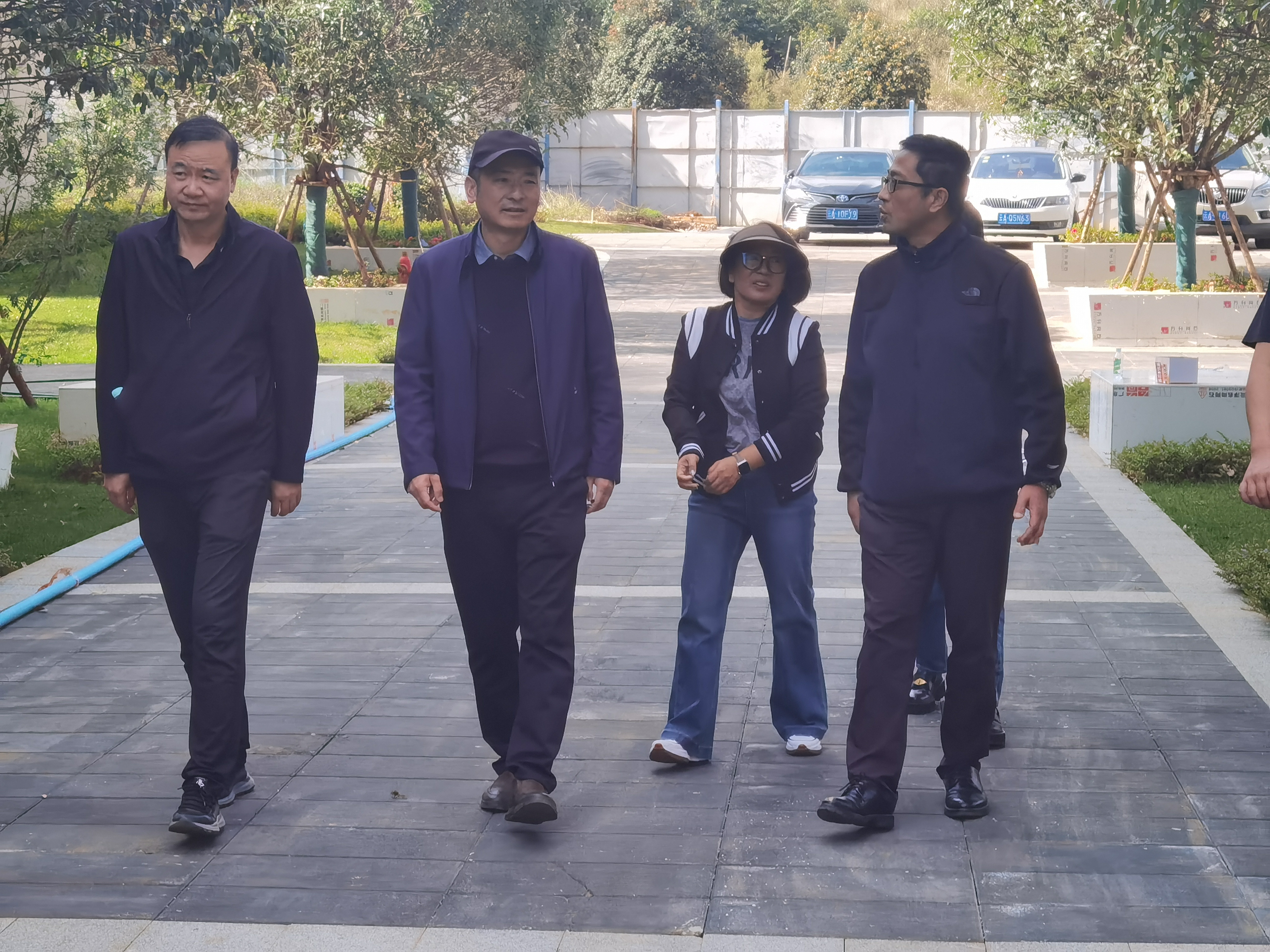 陽(yáng)宗海管委會(huì)副主任、七甸街道辦黨工委書(shū)記金紹波到陽(yáng)宗海片區(qū)調(diào)研