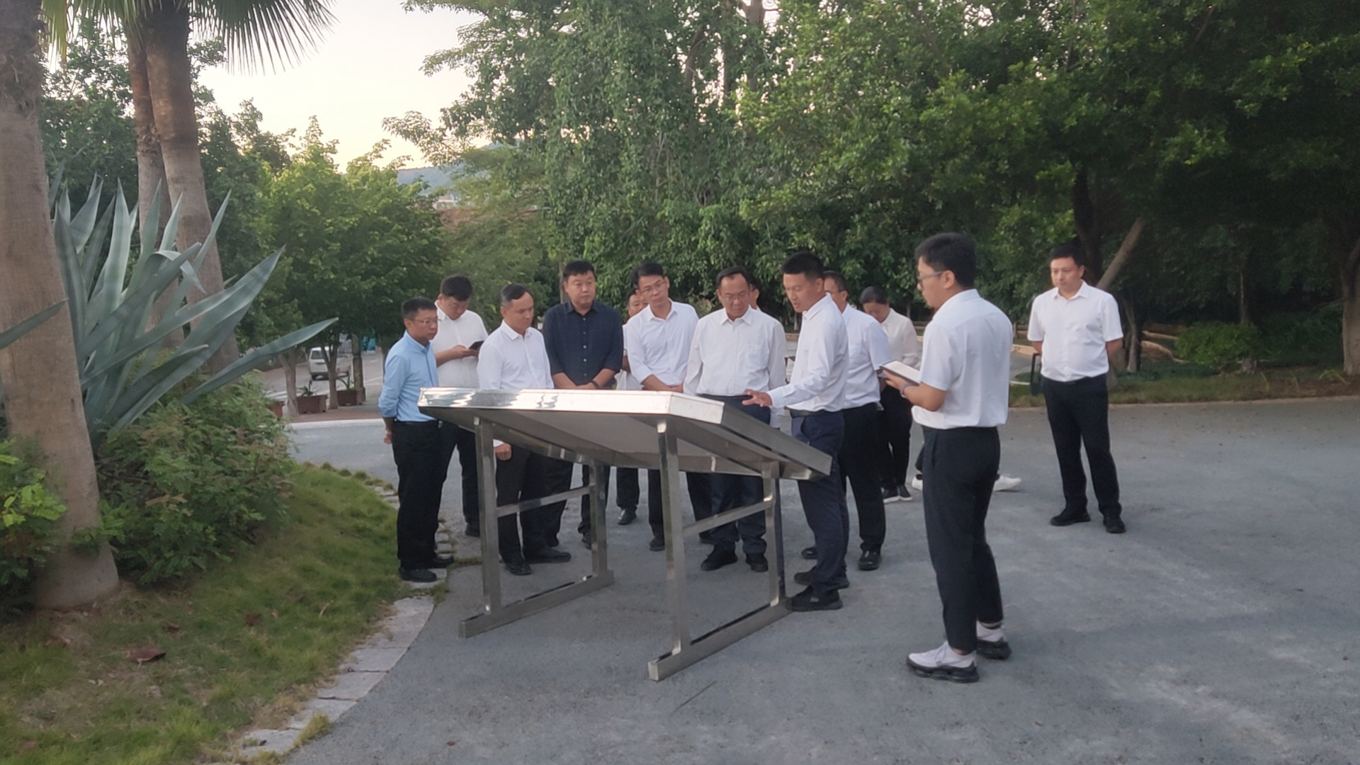 玉溪市委書(shū)記王力調(diào)研建投·四季錦府項(xiàng)目