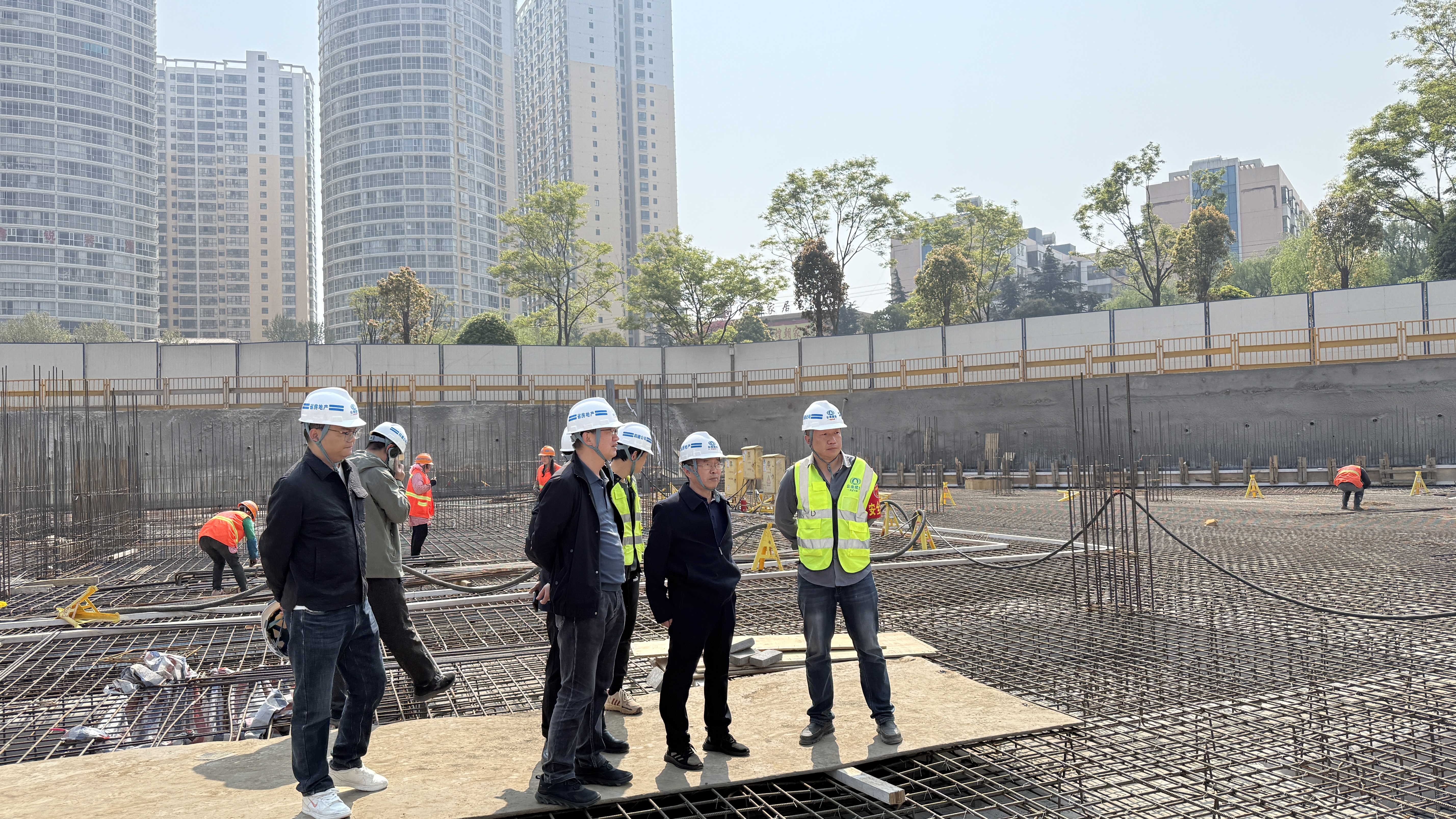 魏成凡、王正博到呈貢片區(qū)、曲靖片區(qū)檢查指導(dǎo)