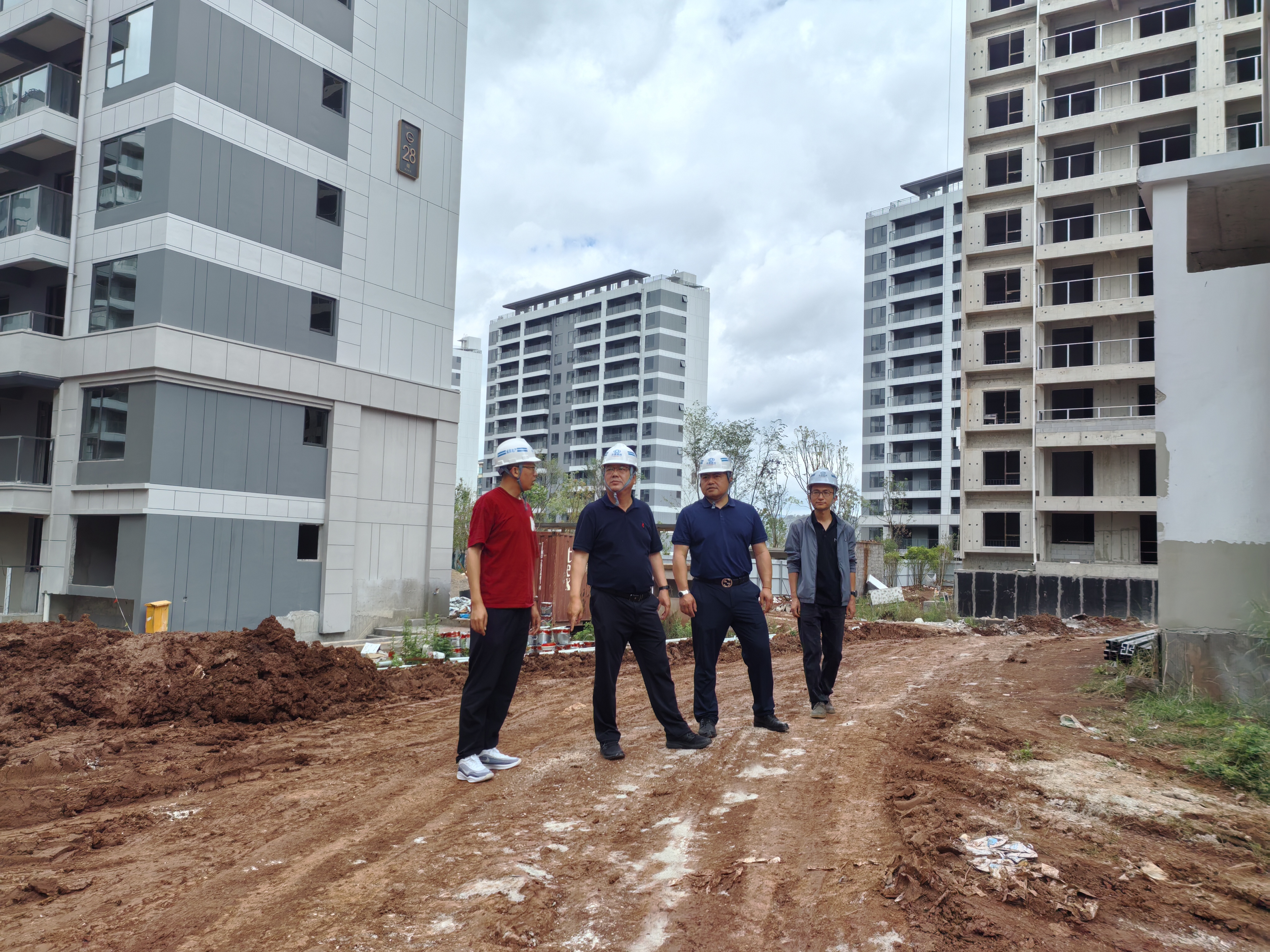 魏成凡、趙慶龍端午期間到重點(diǎn)項(xiàng)目檢查指導(dǎo)